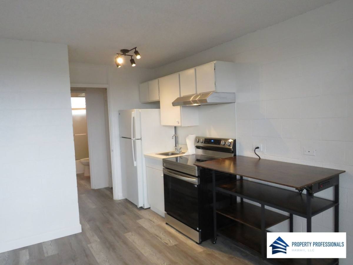 Apartment for rent at 270 Ululani St, Hilo, HI 96720