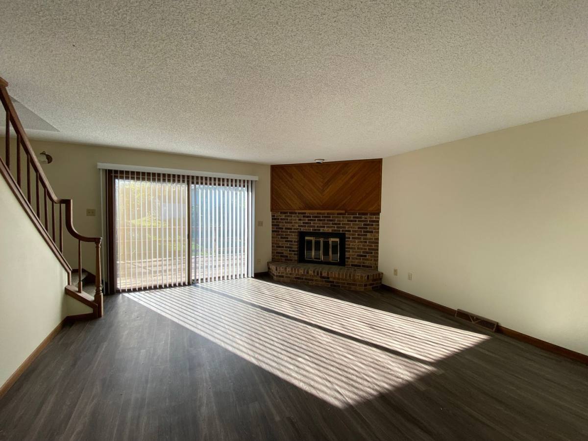 Townhouse for rent at 1828 N Ridge Dr, Coralville, IA 52241