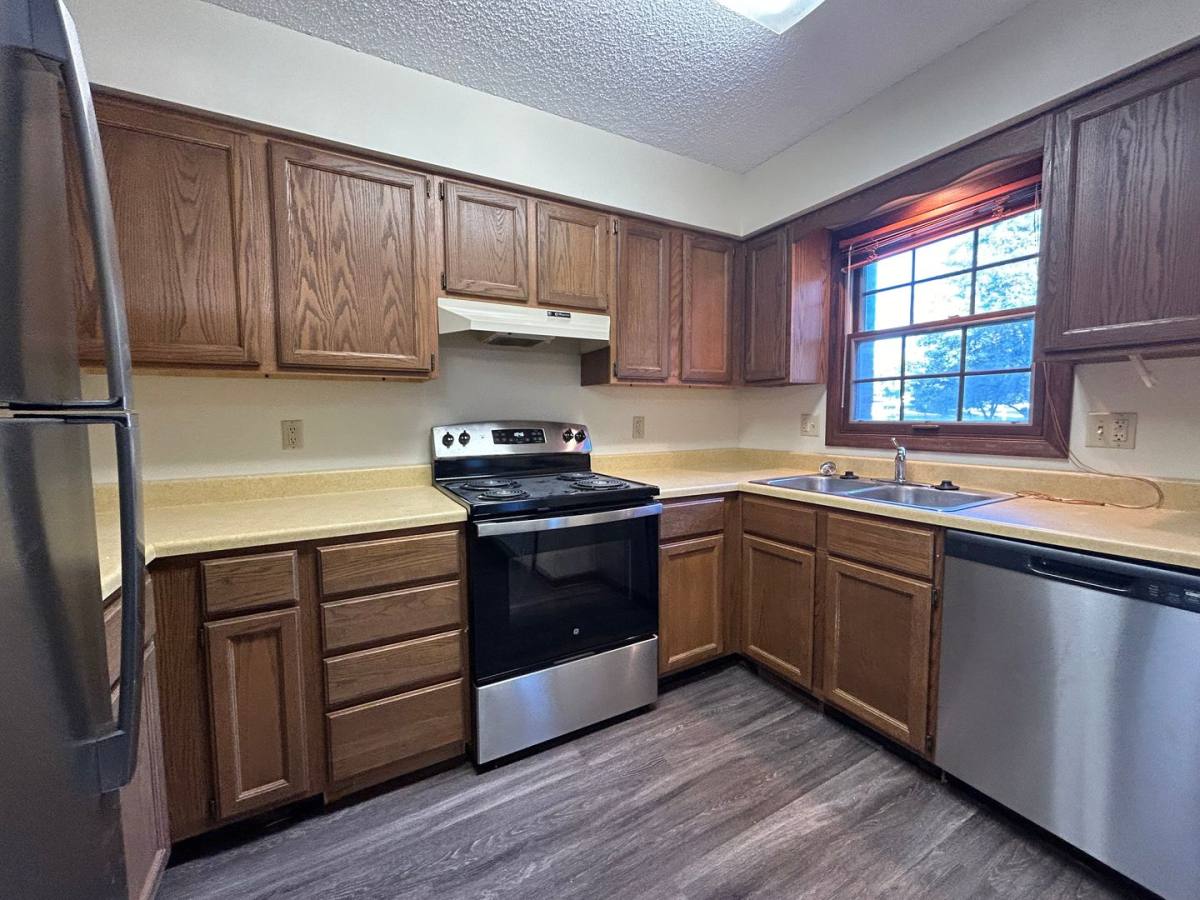 Townhouse for rent at 1828 N Ridge Dr, Coralville, IA 52241