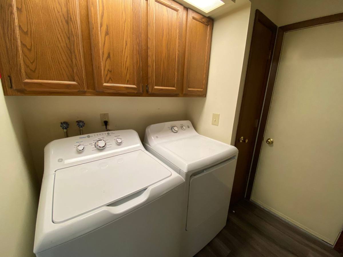 Townhouse for rent at 1828 N Ridge Dr, Coralville, IA 52241