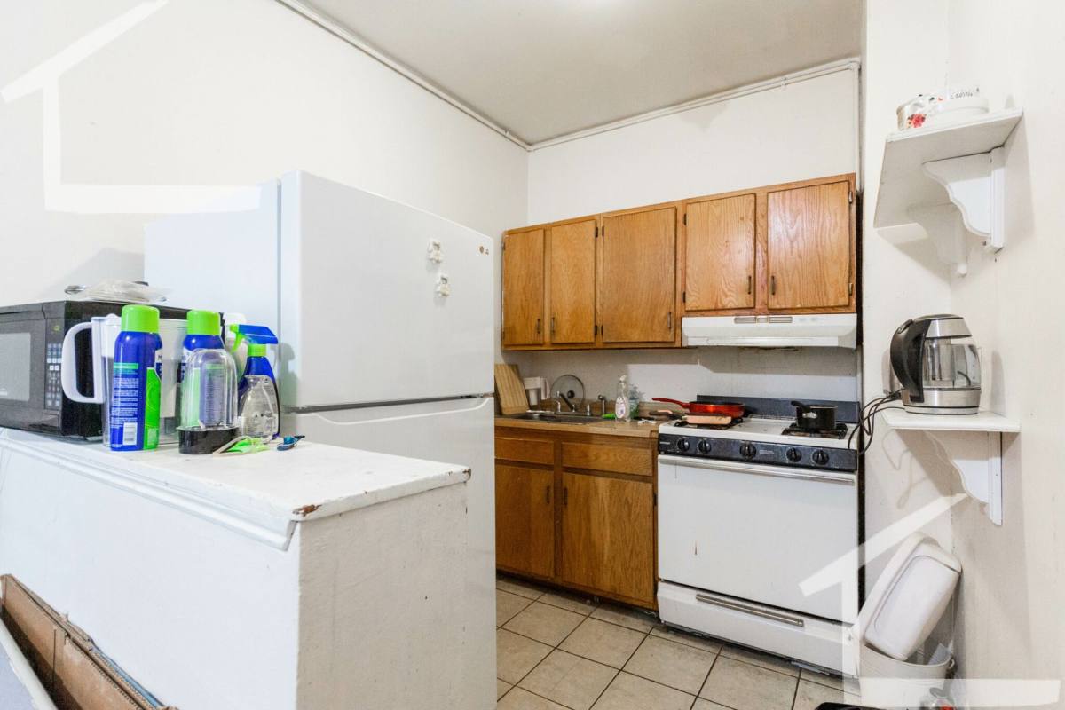 Apartment for rent at 44 Brighton Ave #6, Allston, MA 02134