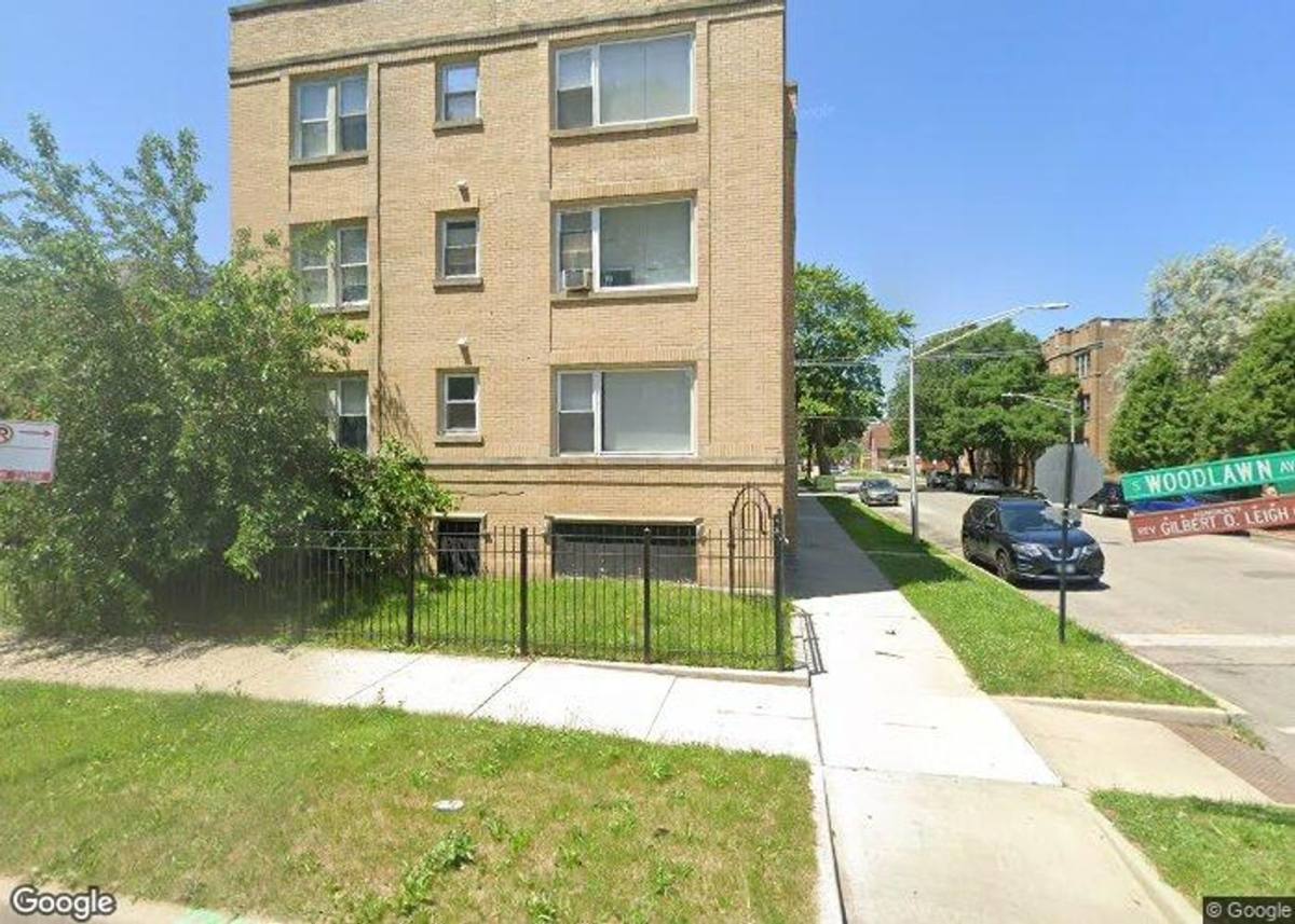 Apartment for rent at 7200 S Woodlawn, Chicago, IL 60619