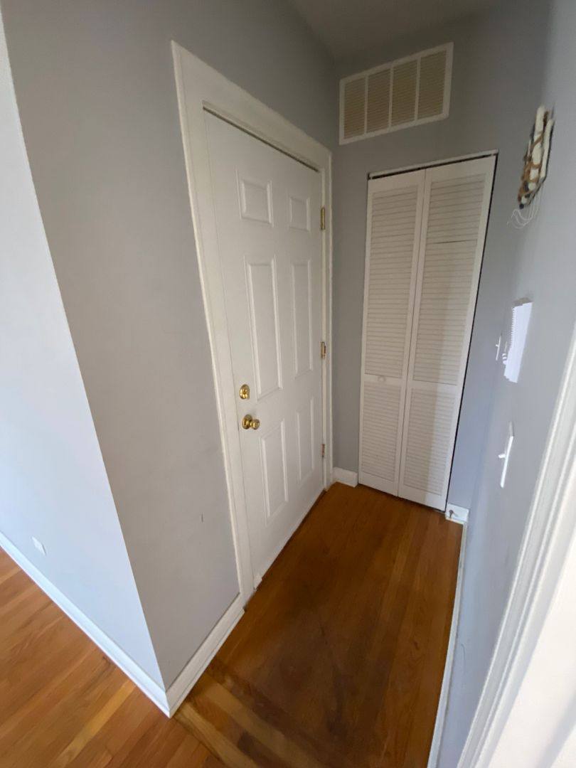 Apartment for rent at 7200 S Woodlawn, Chicago, IL 60619