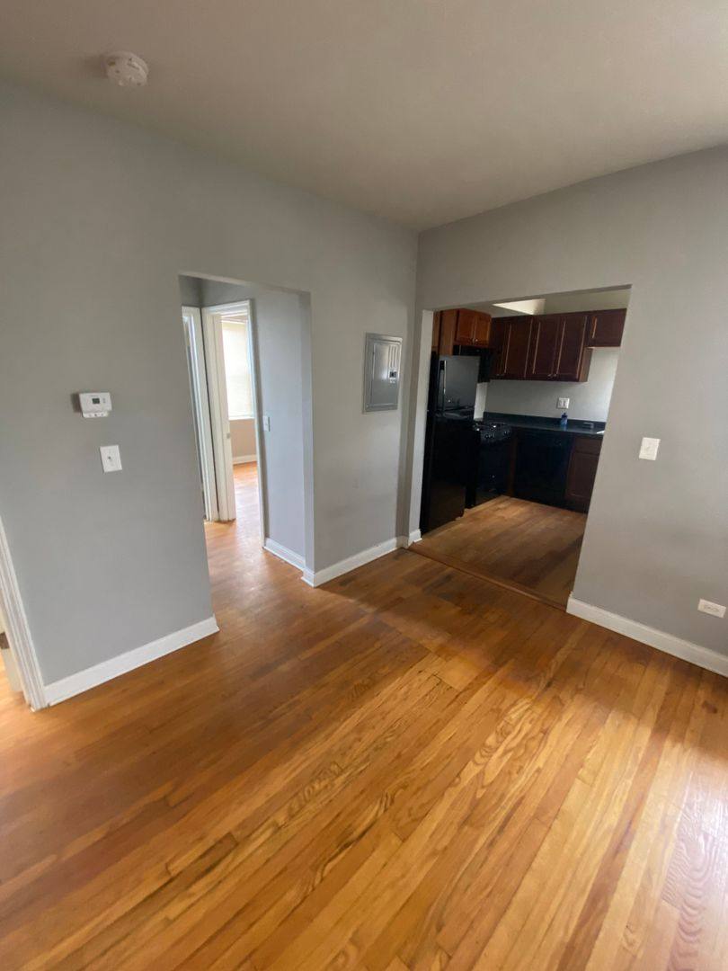 Apartment for rent at 7200 S Woodlawn, Chicago, IL 60619