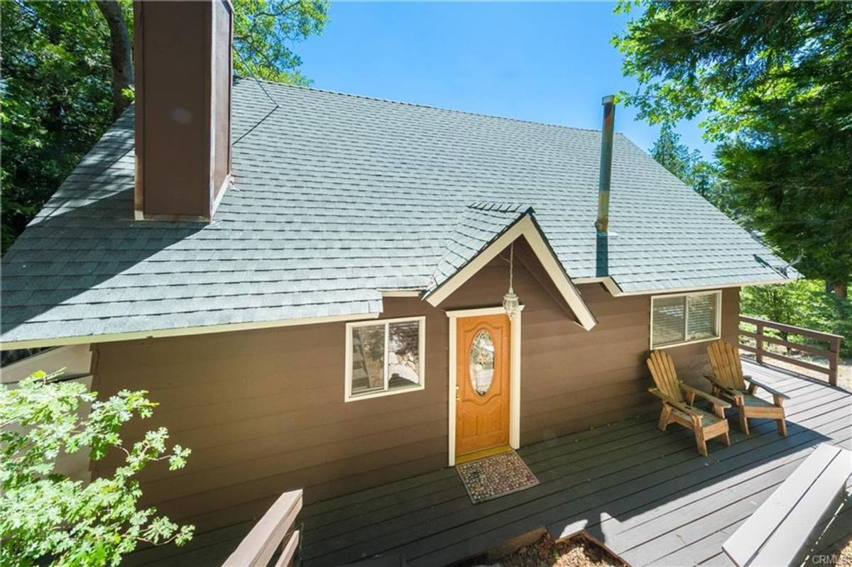 House for rent at 676 Grass Valley Rd, Lake Arrowhead, CA 92352