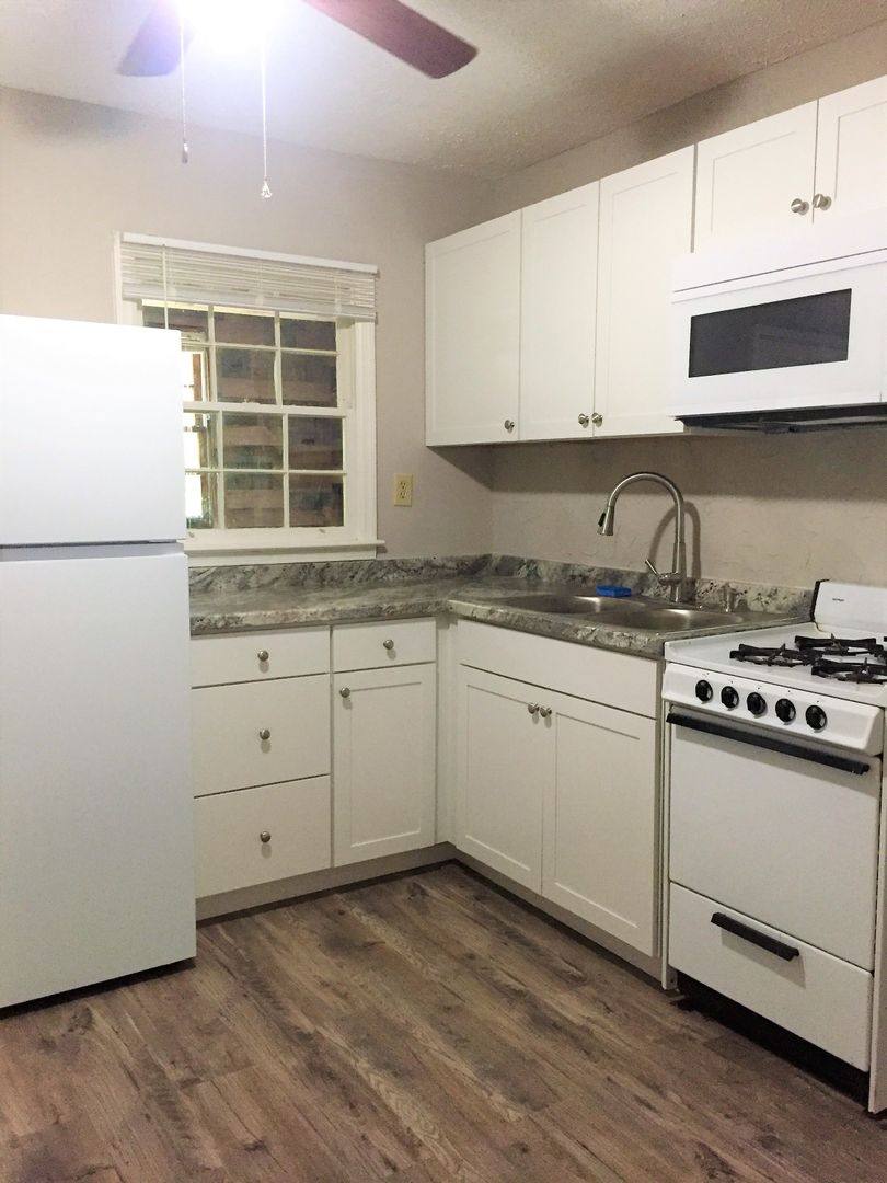 Apartment for rent at 210 Lakewood Dr, Marietta, GA 30060