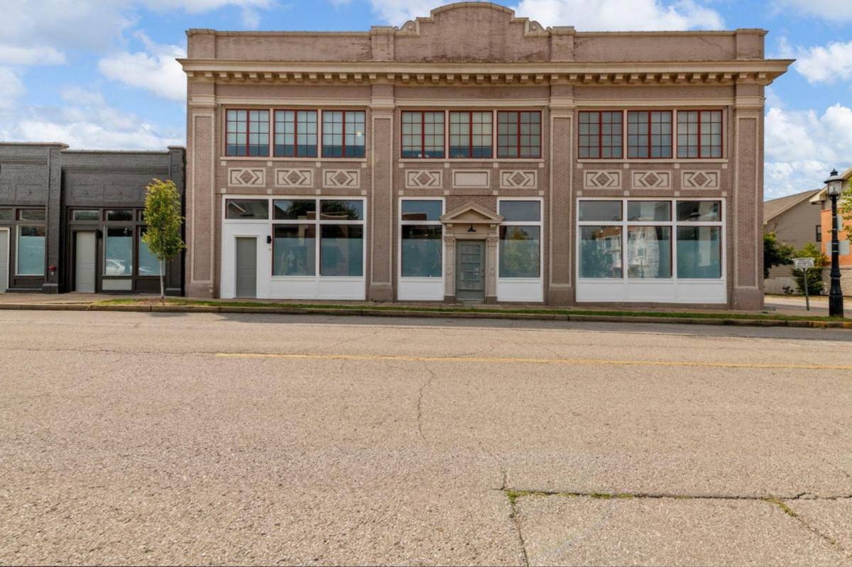 Apartment for rent at 4160 Olive St, Saint Louis, MO 63108