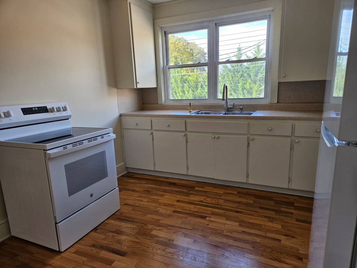 Apartment for rent at 201 S Main St, Gretna, VA 24557