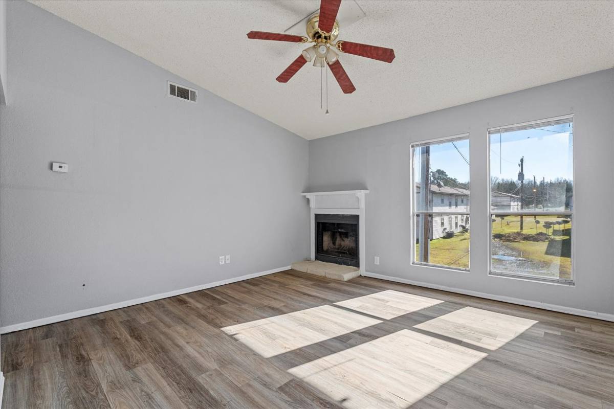 Apartment for rent at 9226 Greenwood Rd, Greenwood, LA 71033