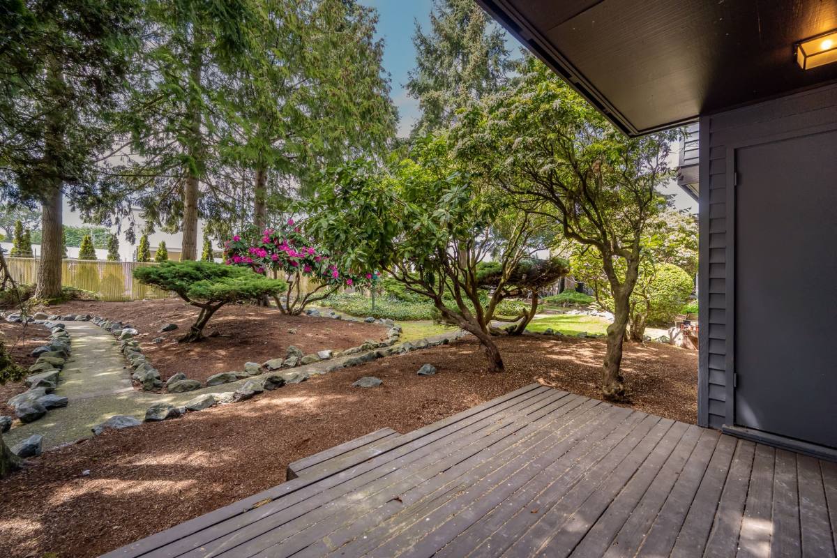 Apartment for rent at 1031 75th St SE, Everett, WA 98203