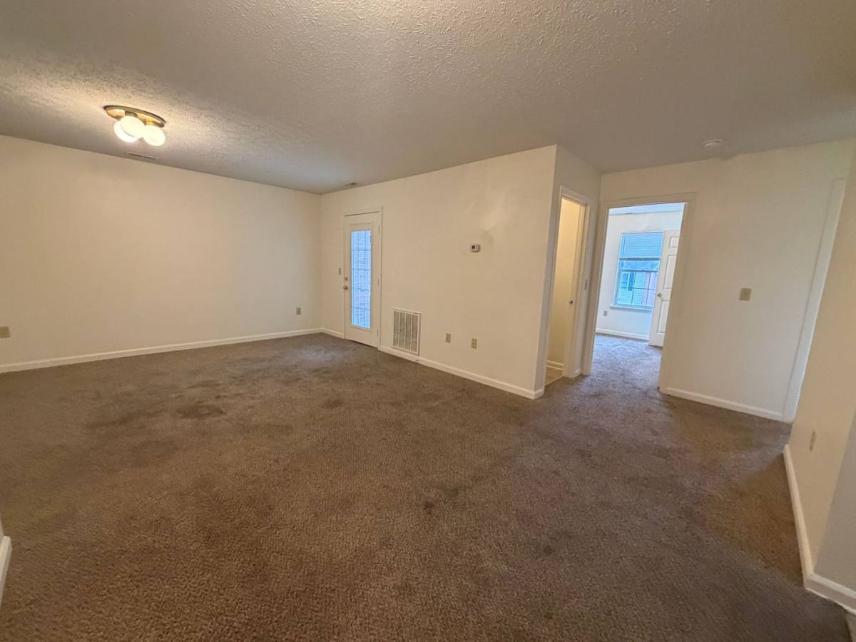Apartment for rent at 1102 Downey St, Radford, VA 24141