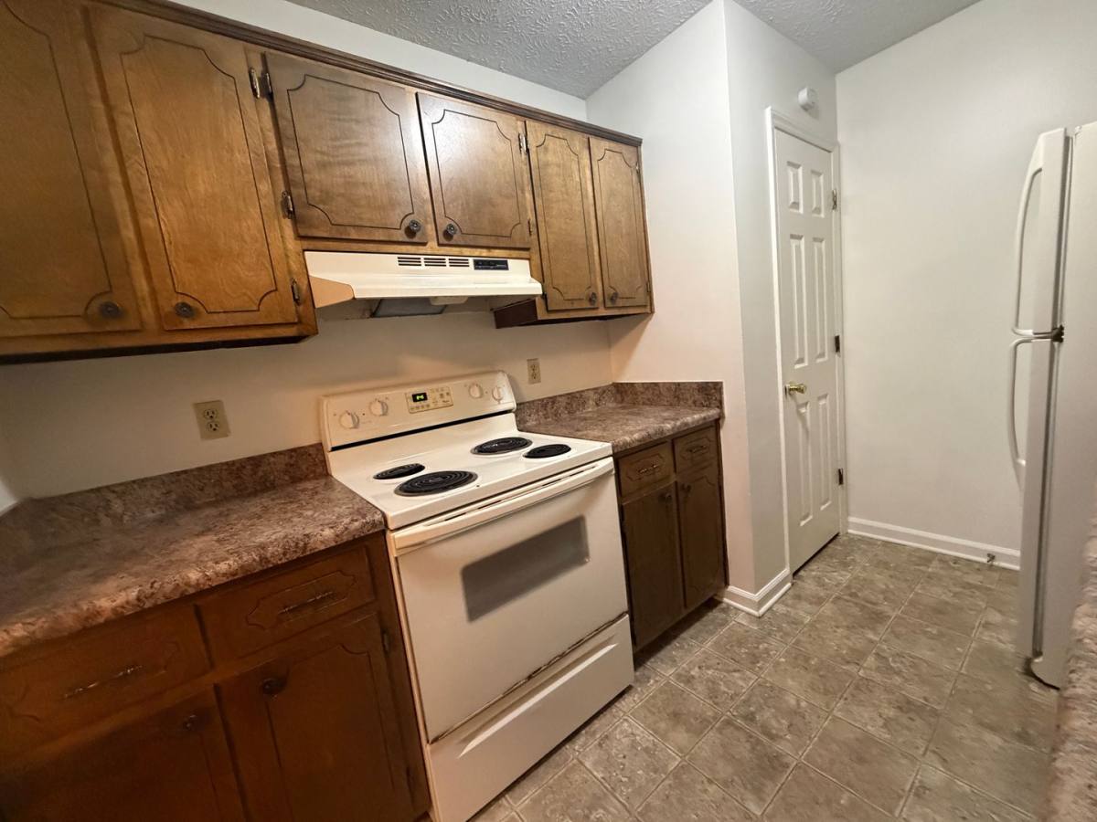 Apartment for rent at 1102 Downey St, Radford, VA 24141