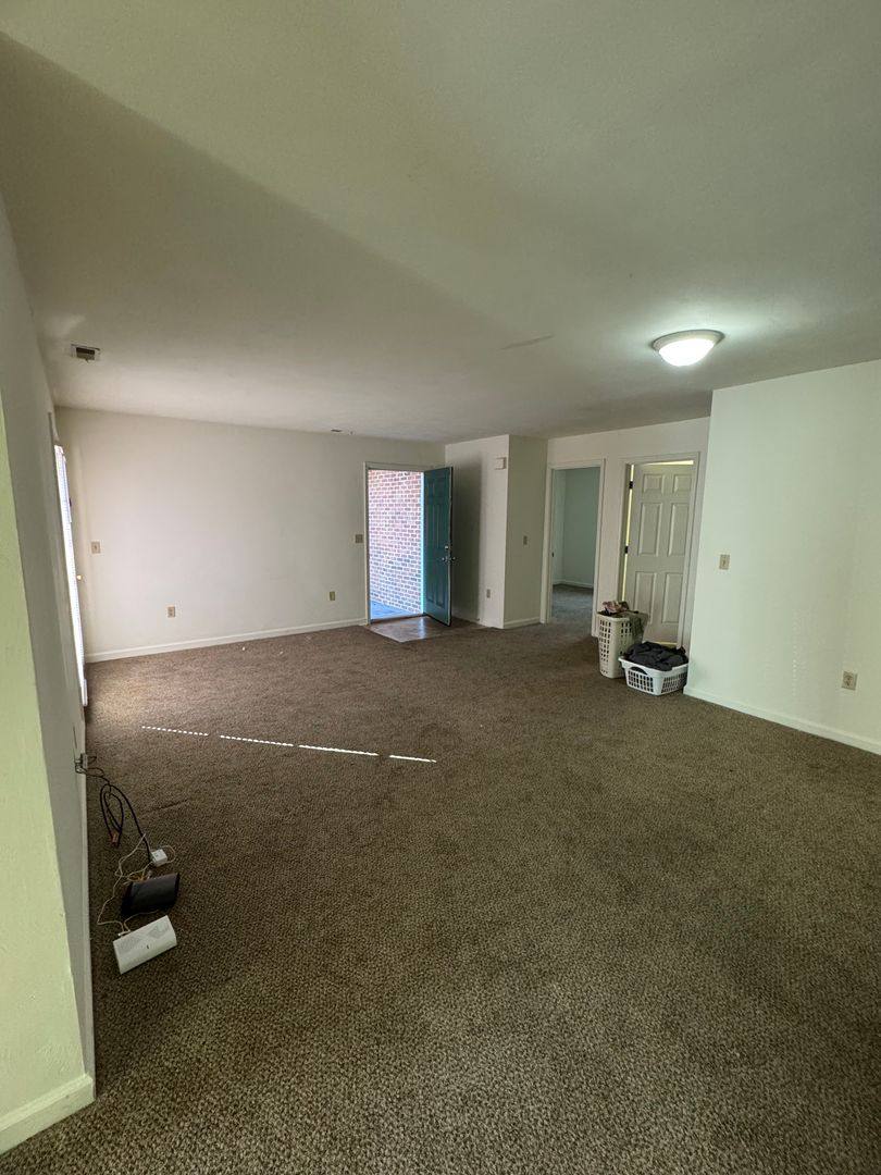 Apartment for rent at 1102 Downey St, Radford, VA 24141