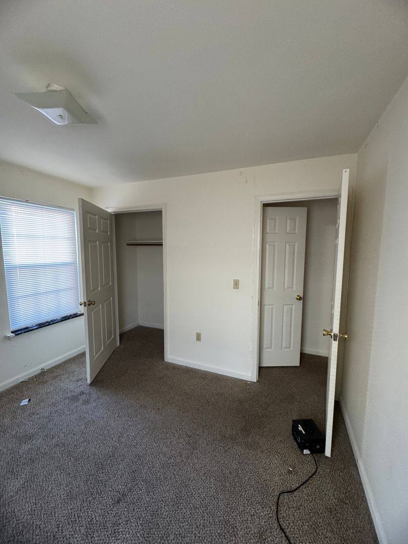 Apartment for rent at 1102 Downey St, Radford, VA 24141