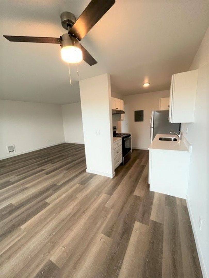 Apartment for rent at 351 Vuemont Place NE, Renton, WA 98056