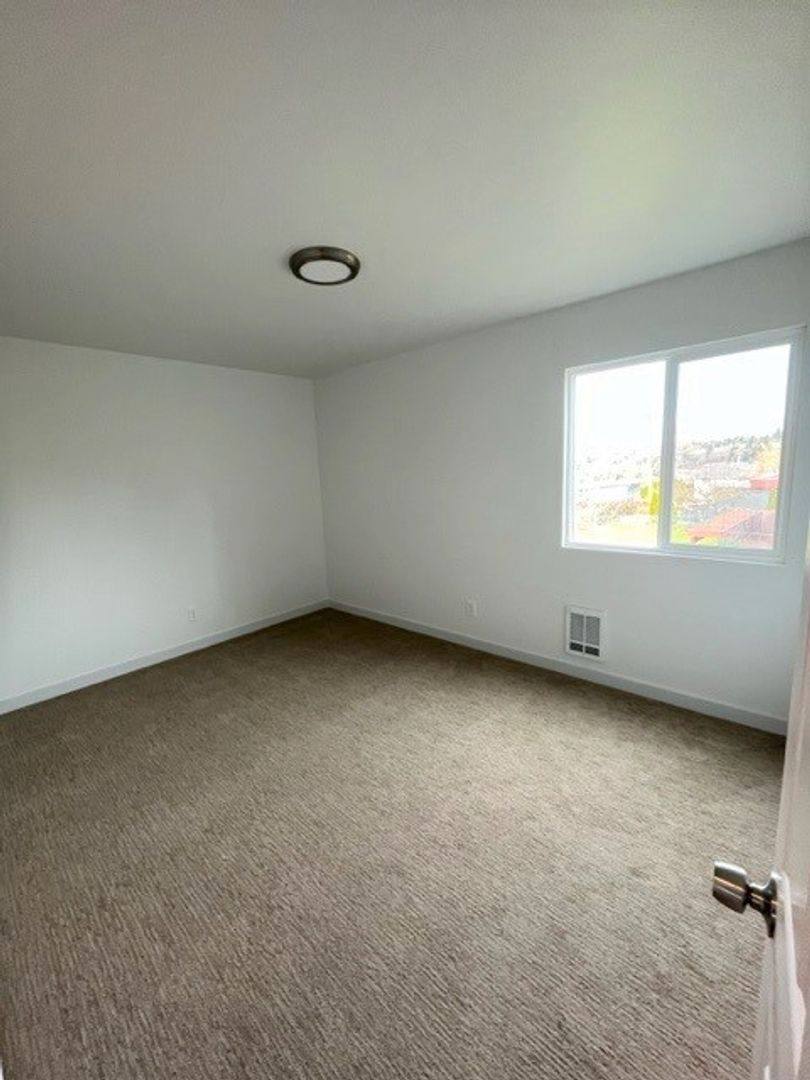 Apartment for rent at 351 Vuemont Place NE, Renton, WA 98056