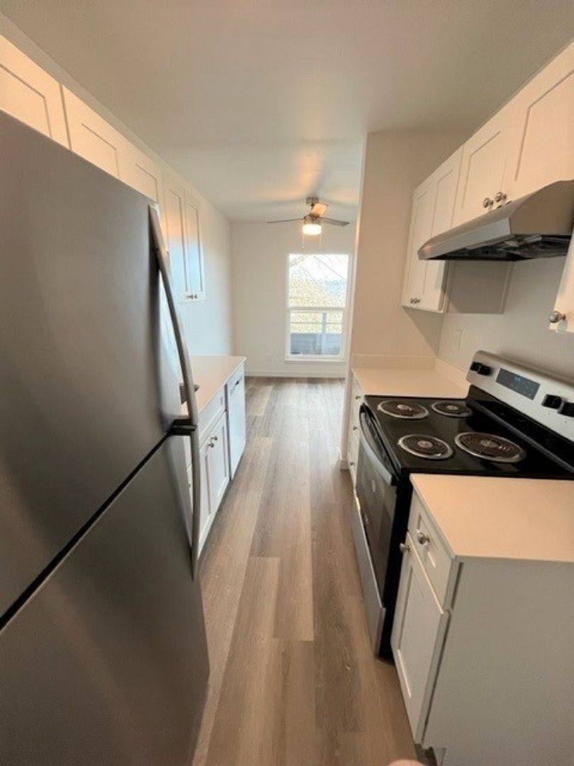 Apartment for rent at 351 Vuemont Place NE, Renton, WA 98056
