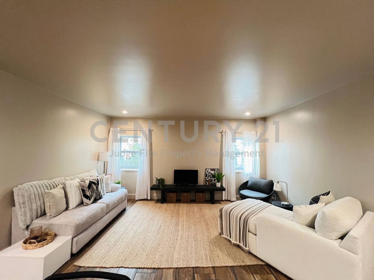 Condo for rent at 6211 W NW Highway G224, Dallas, TX 75225