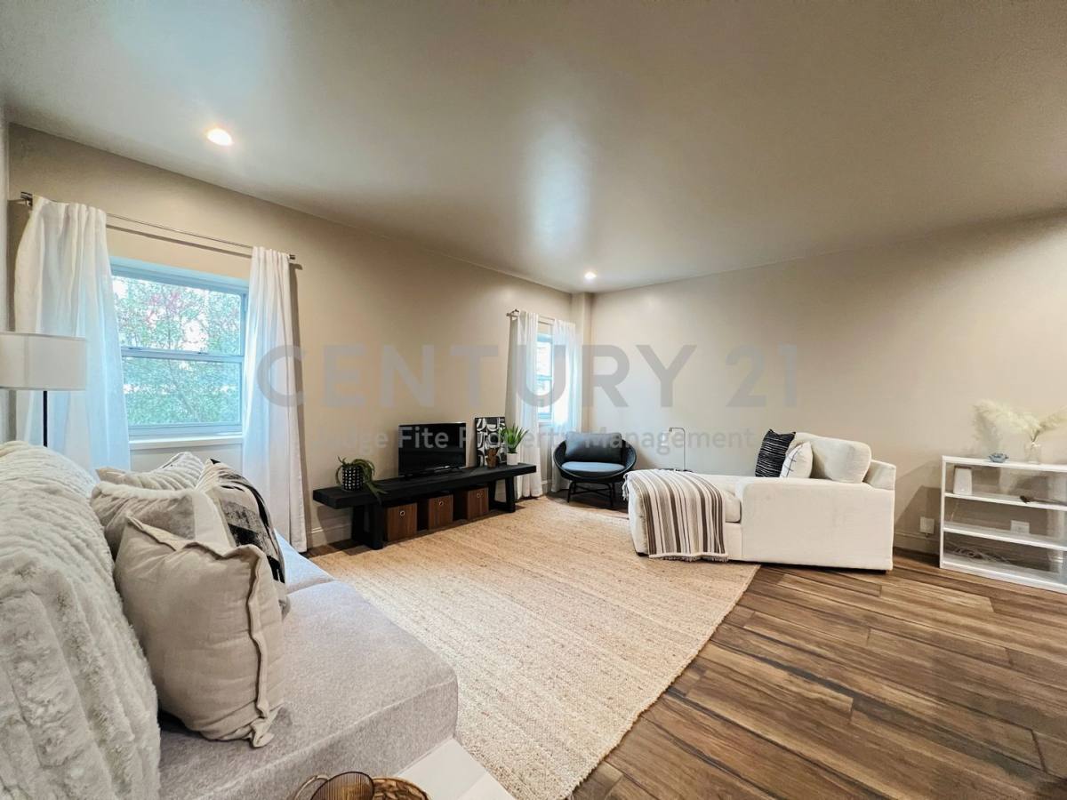 Condo for rent at 6211 W NW Highway G224, Dallas, TX 75225