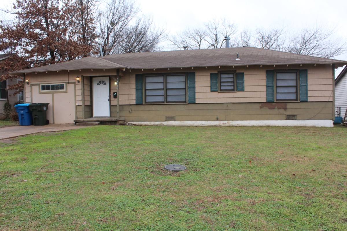 Apartment for rent at 3800 Woodside Dr, Oklahoma City, OK 73110