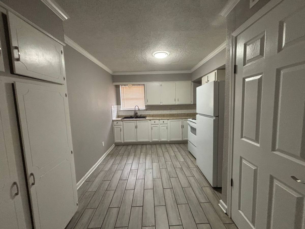 Apartment for rent at 4122 Cherokee, Shreveport, LA 71109