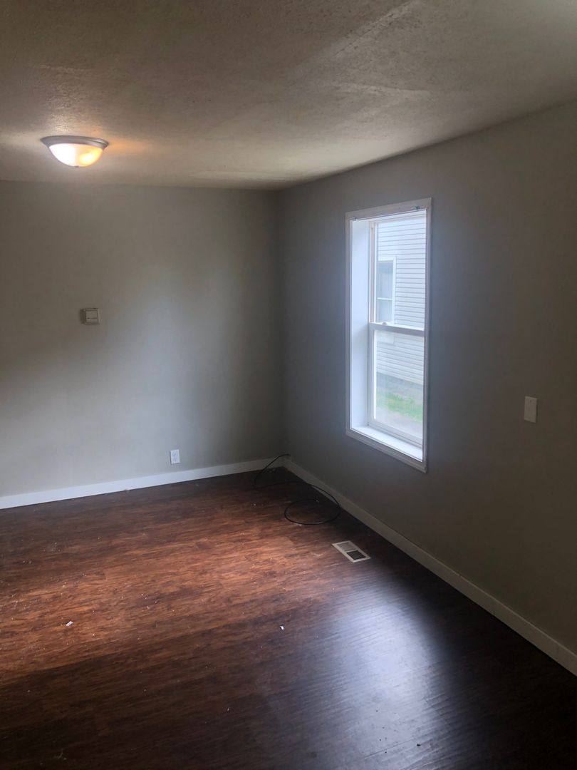 Apartment for rent at 360 E Walnut St, Frankfort, IN 46041