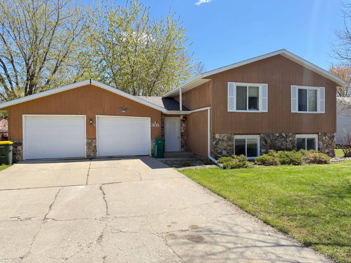 Apartment for rent at 305 23rd St SE, Willmar, MN 56201
