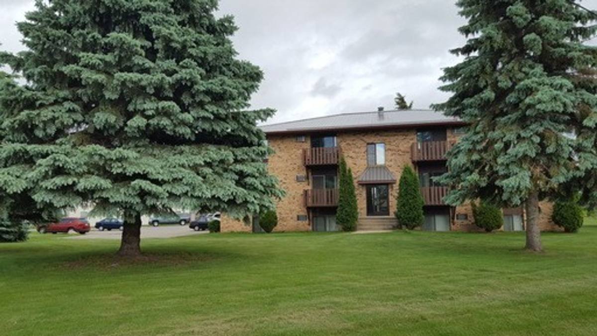 Apartment for rent at 512 E Bronson Rd, Seymour, WI 54165