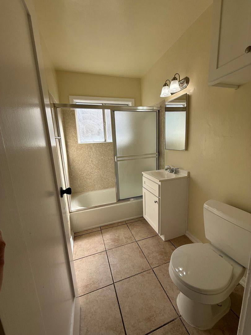 Apartment for rent at 3043 1 2 Larga Ave, Los Angeles, CA 90039