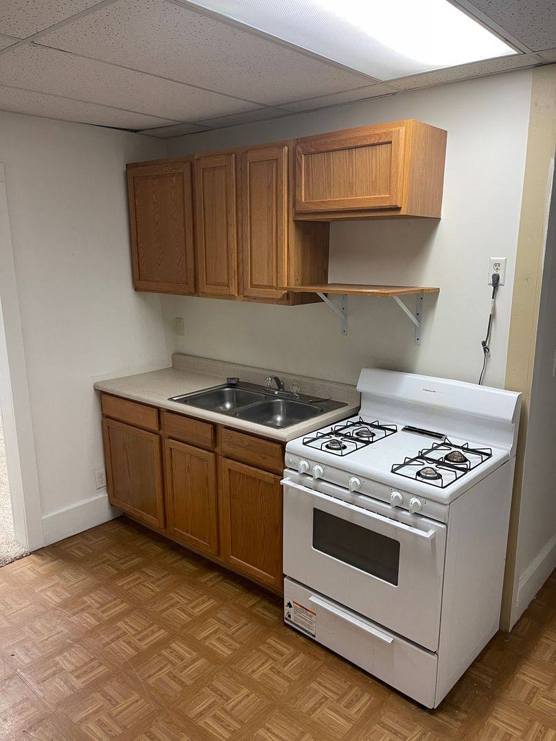 Apartment for rent at 58-60 W Clinton, Frankfort, IN 46041