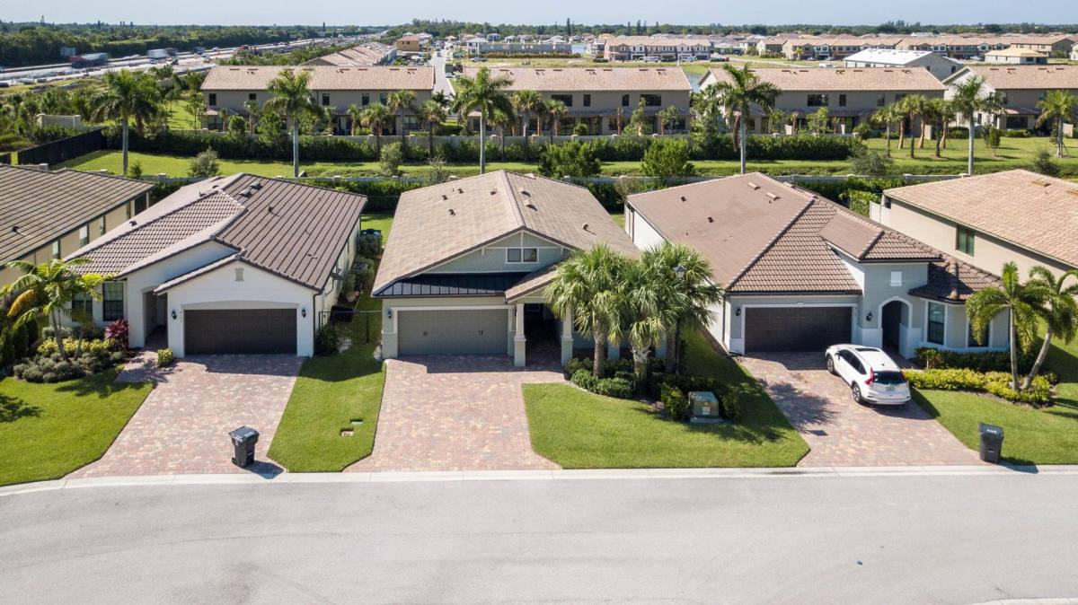House for rent at 8161 Hanoverian Dr, Lake Worth, FL 33467