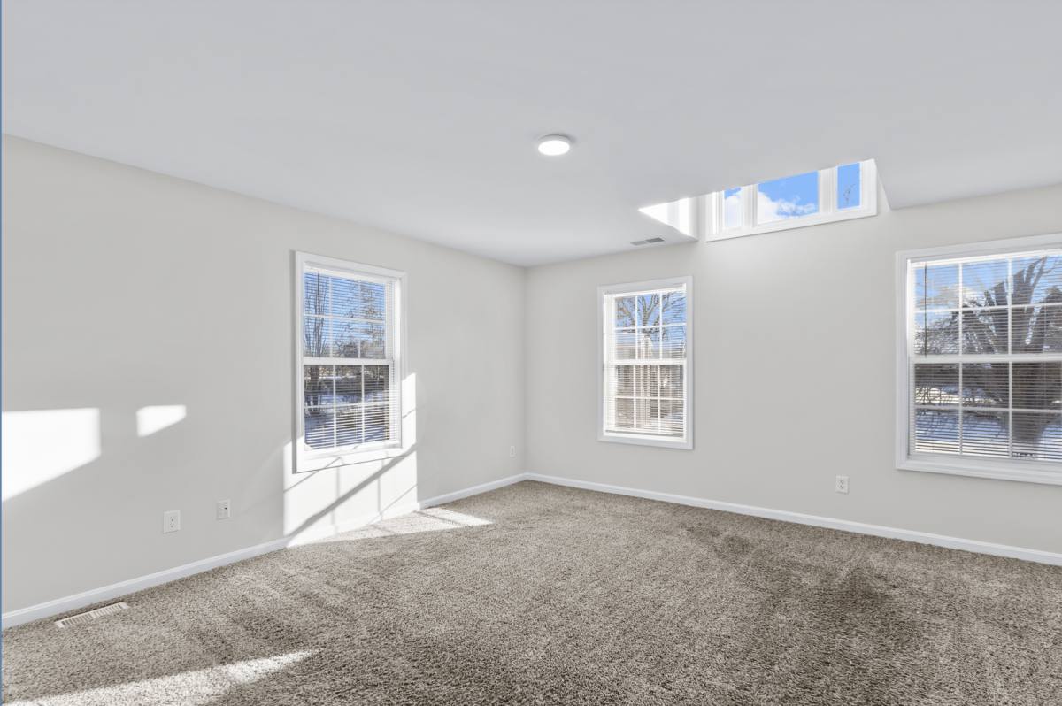Apartment for rent at 3700 Georgetown Place, Louisville, KY 40215