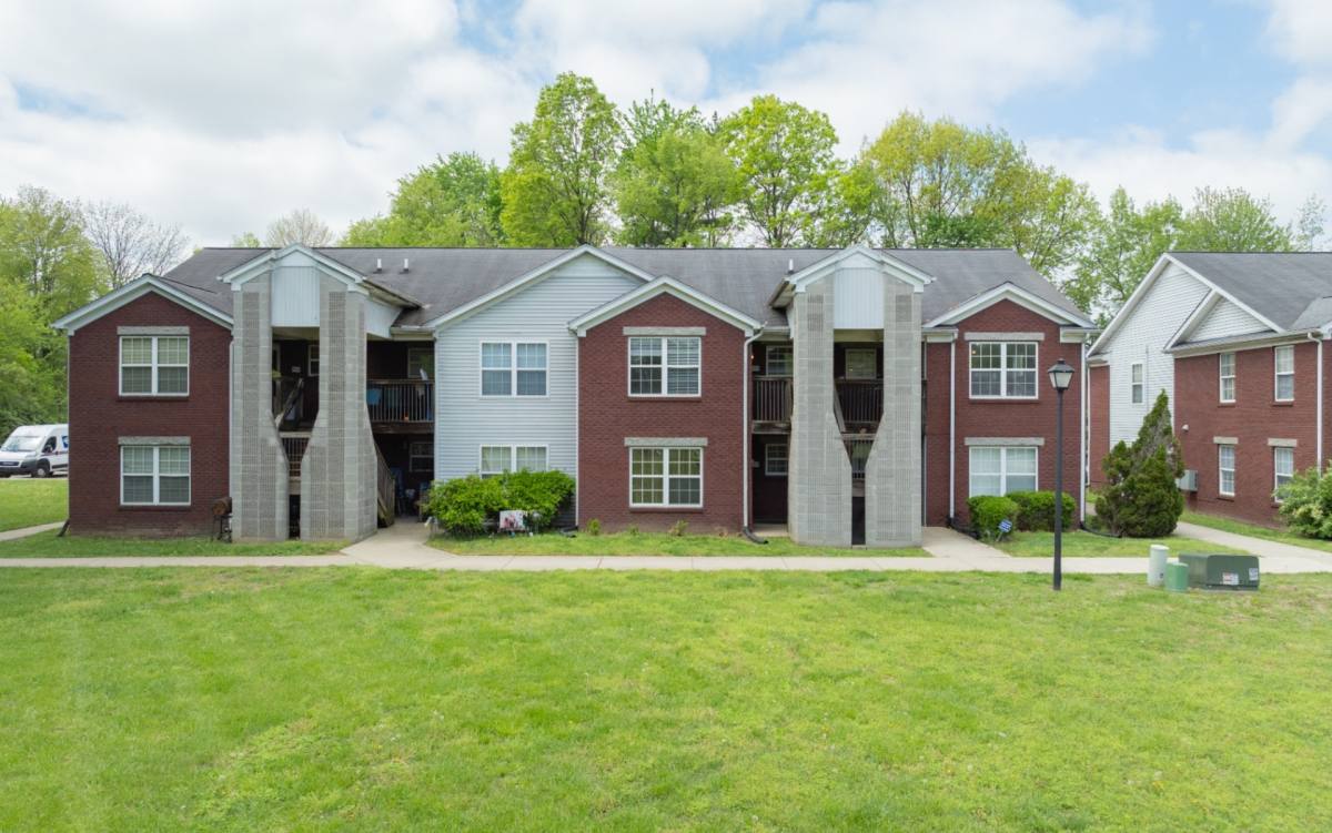 Apartment for rent at 3700 Georgetown Place, Louisville, KY 40215