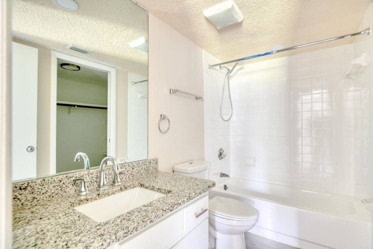 Apartment for rent at 1812 NE 3rd St, Ocala, FL 34470