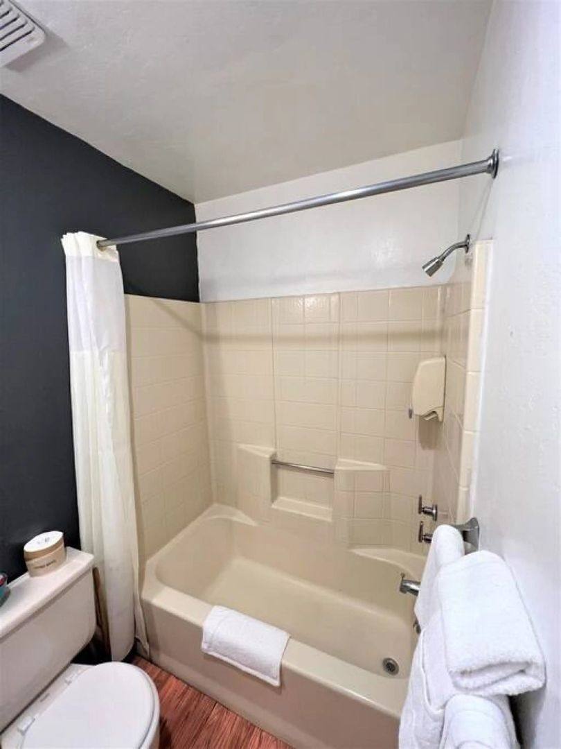 Apartment for rent at 40393 Big Bear Blvd, Big Bear Lake, CA 92315