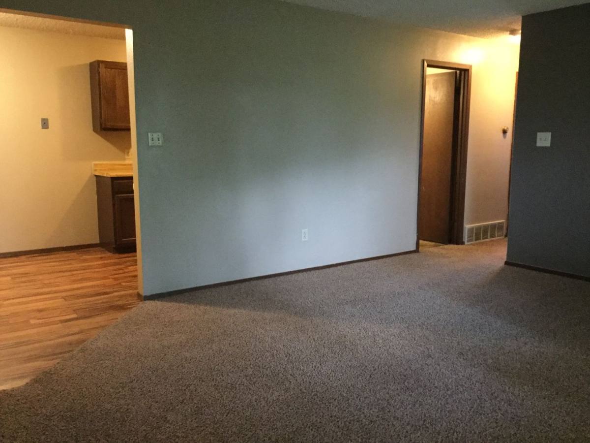 Apartment for rent at 1132 Tiffany Place, Waterloo, IA 50701