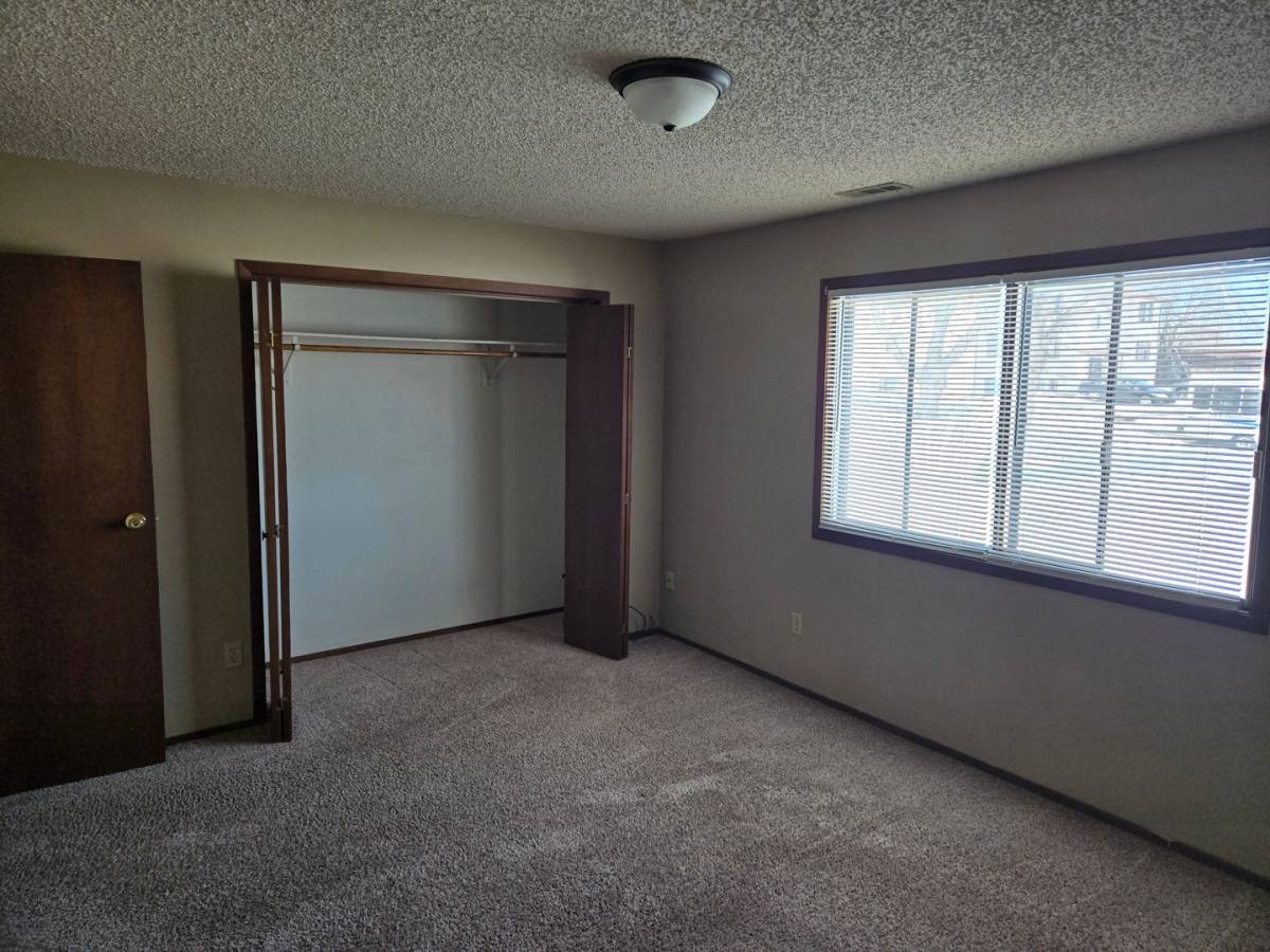 Apartment for rent at 1132 Tiffany Place, Waterloo, IA 50701