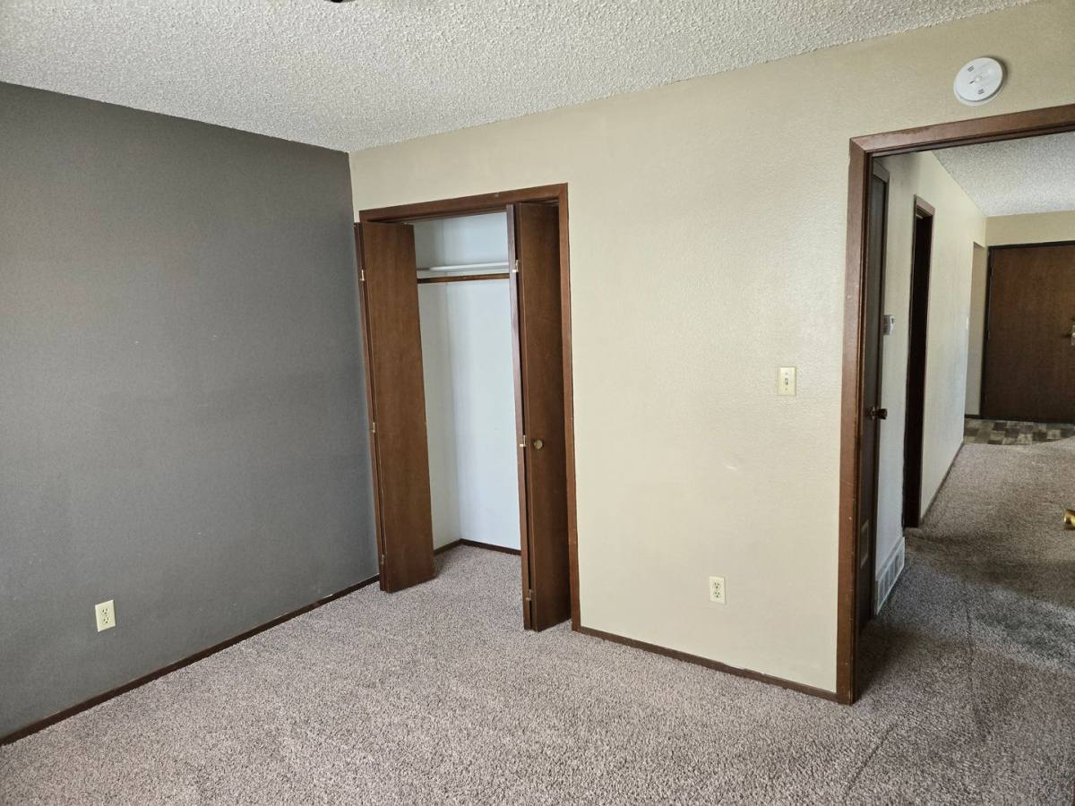 Apartment for rent at 1132 Tiffany Place, Waterloo, IA 50701