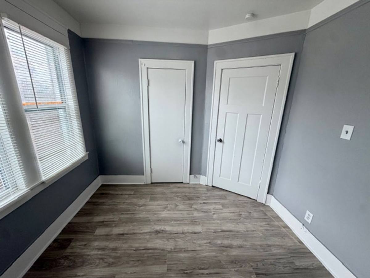 Apartment for rent at 9917-19 Woodside, Detroit, MI 48204