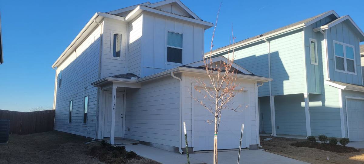 House for rent at 12176 Morgan Dr, Aubrey, TX 76227
