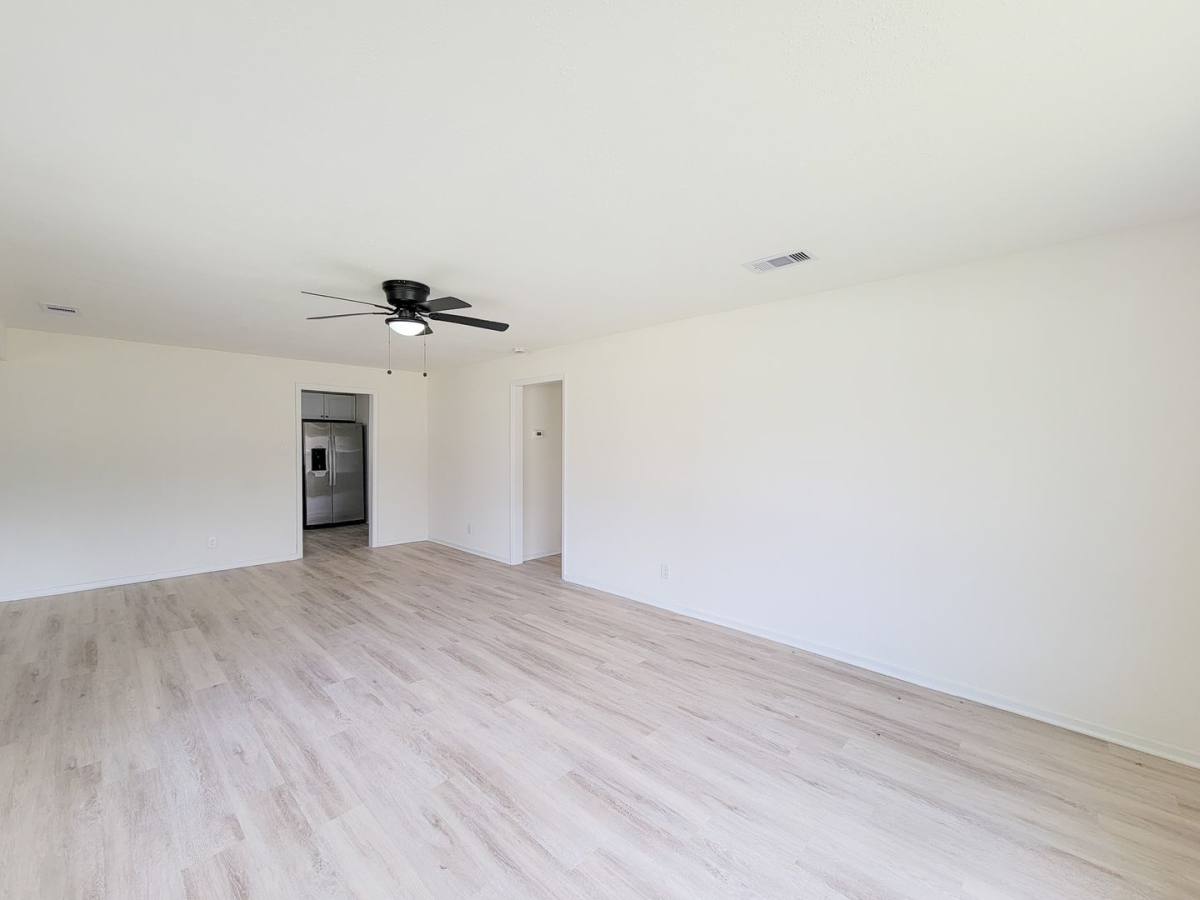 House for rent at 301 Cypress St, Lake Jackson, TX 77566