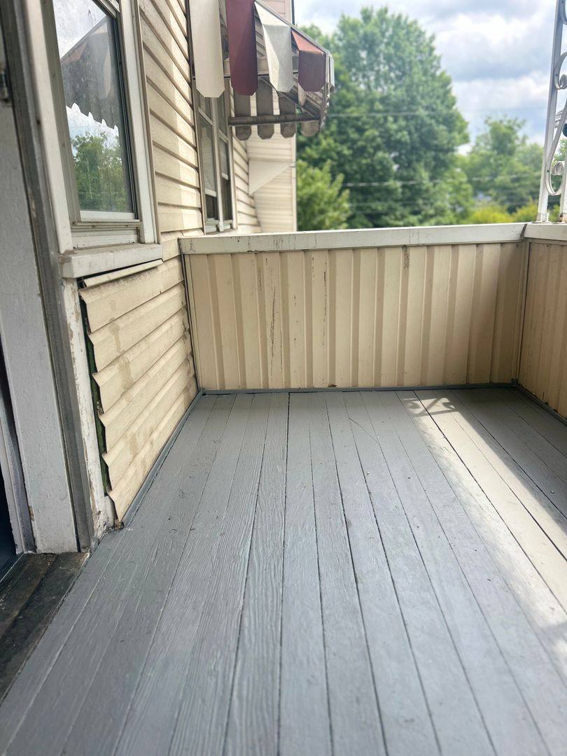Apartment for rent at 614 Madison Ave, Akron, OH 44311