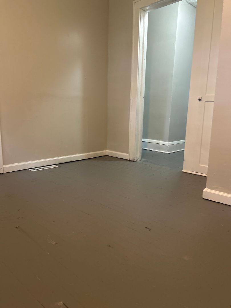 Apartment for rent at 614 Madison Ave, Akron, OH 44311