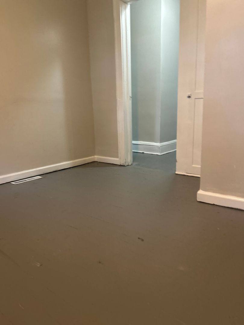 Apartment for rent at 614 Madison Ave, Akron, OH 44311