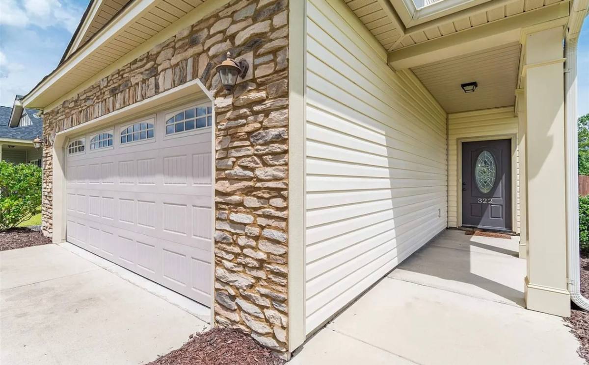 House for rent at 322 Tufton Court, Cayce, SC 29033