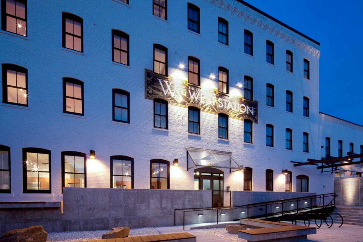 Apartment for rent at 357 Salem Ave SW, Roanoke, VA 24016