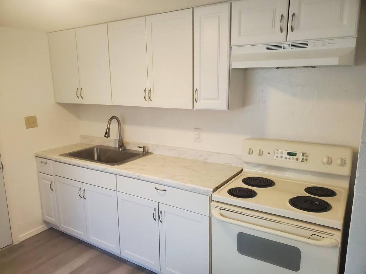 Apartment for rent at 301-303 SW 3rd Terrace, Mulberry, FL 33860