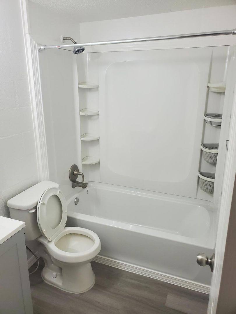 Apartment for rent at 301-303 SW 3rd Terrace, Mulberry, FL 33860