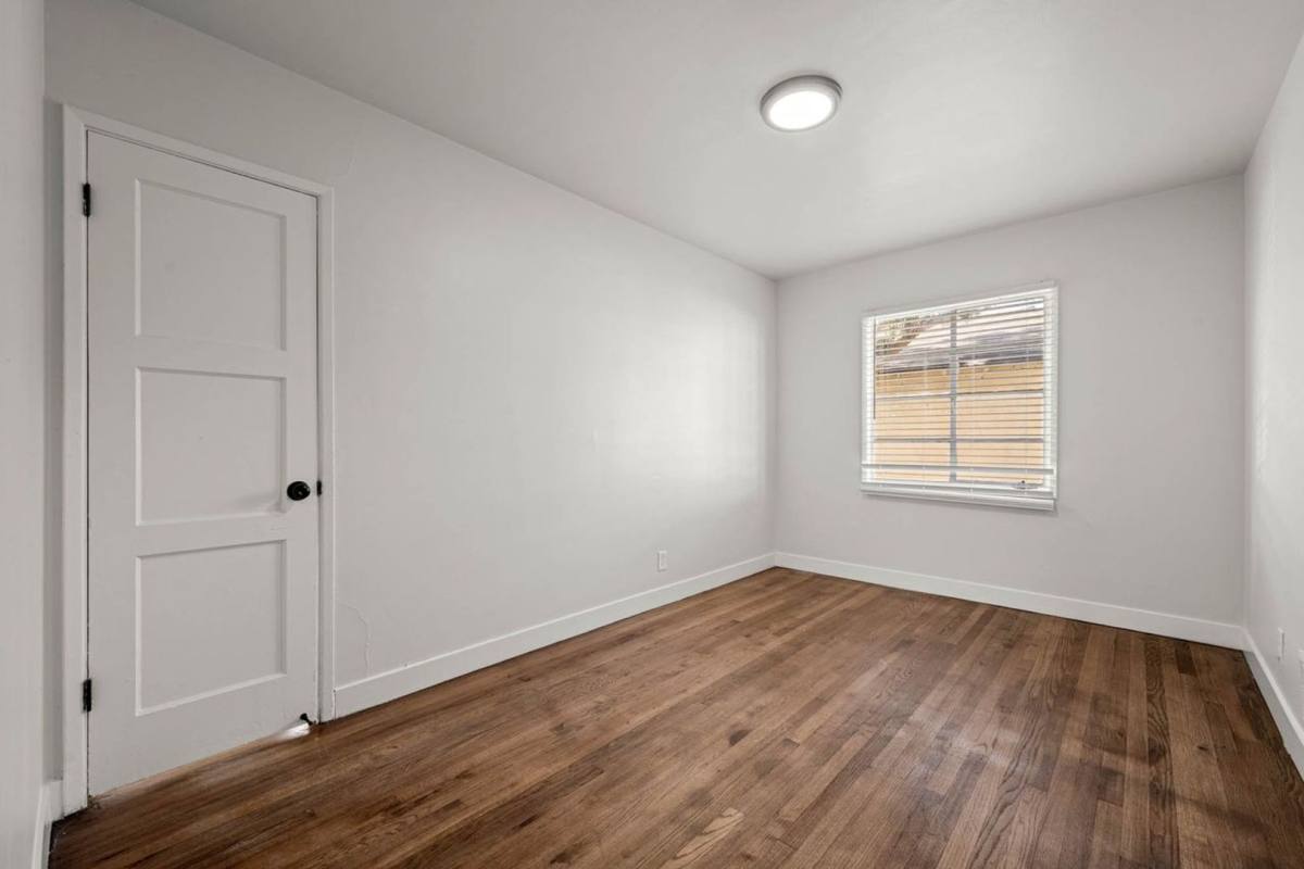 Apartment for rent at 4320 Santa Rosalia Dr, Los Angeles, CA 90008