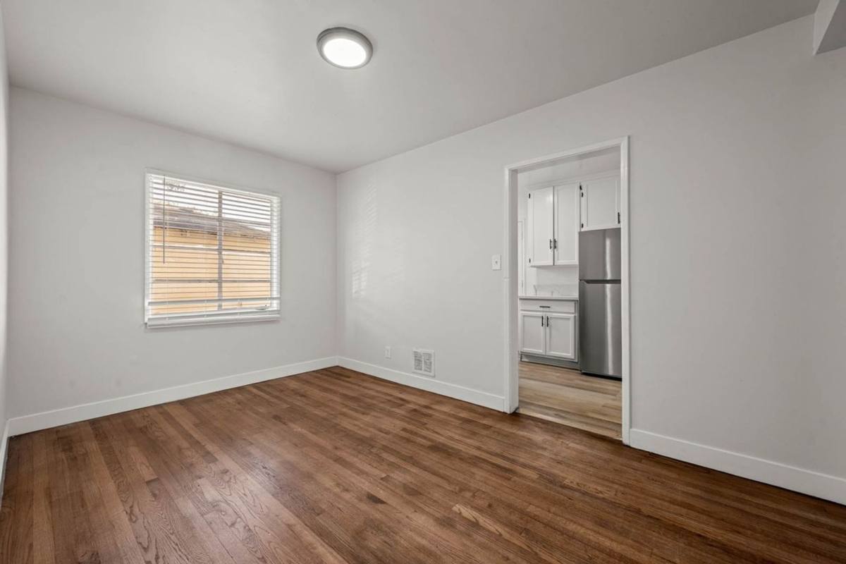 Apartment for rent at 4320 Santa Rosalia Dr, Los Angeles, CA 90008